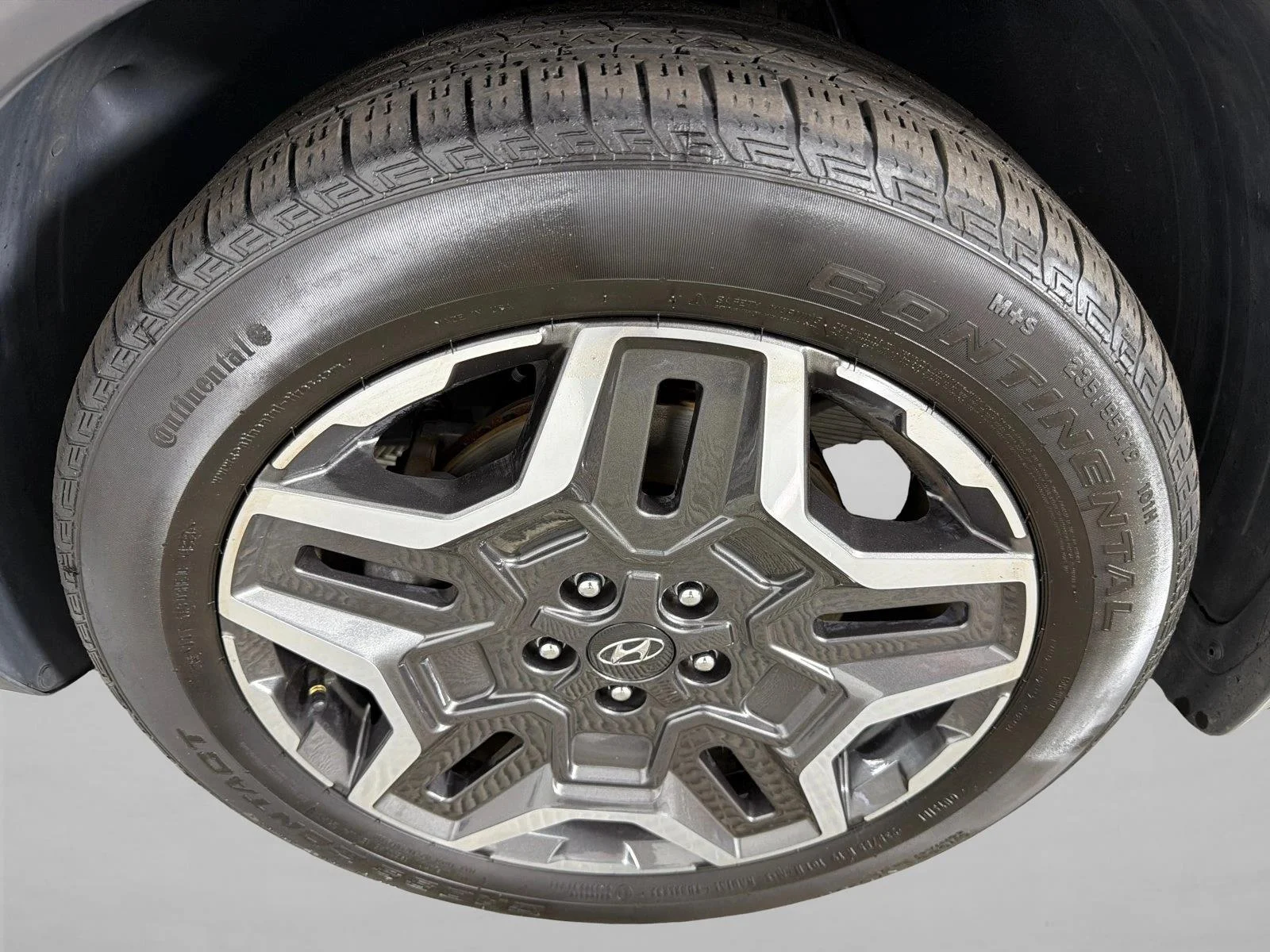Used 2023 Black Hyundai Limited image 13