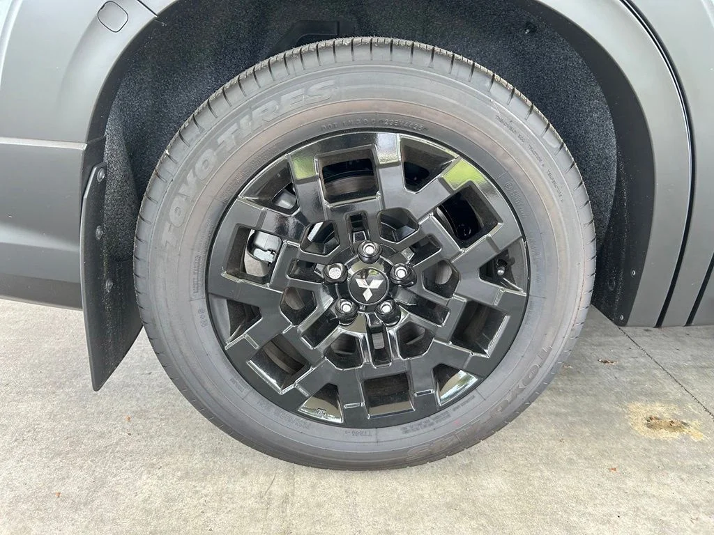 New 2026 Gray Mitsubishi Trail Edition image 21