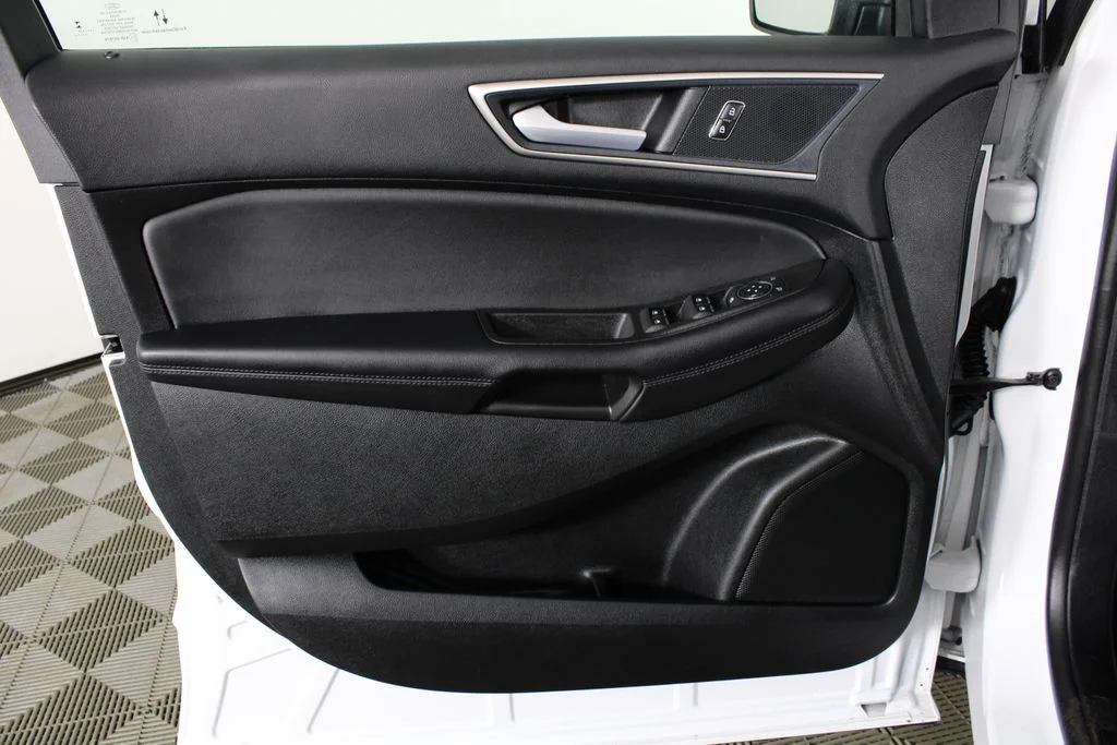 Used 2024 White Ford SEL image 12