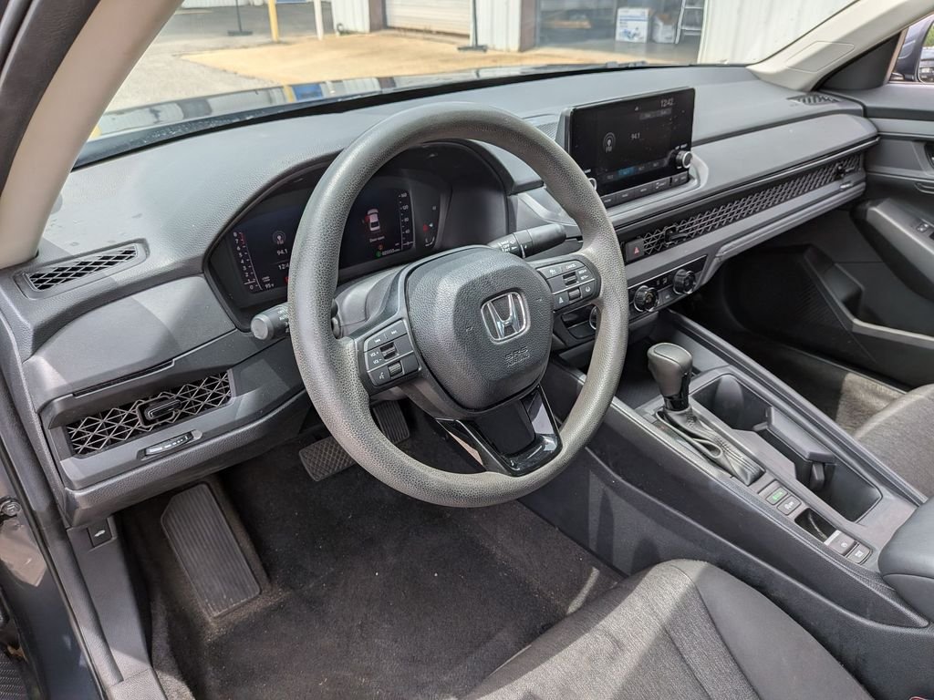 Used 2025 Gray Honda LX image 25