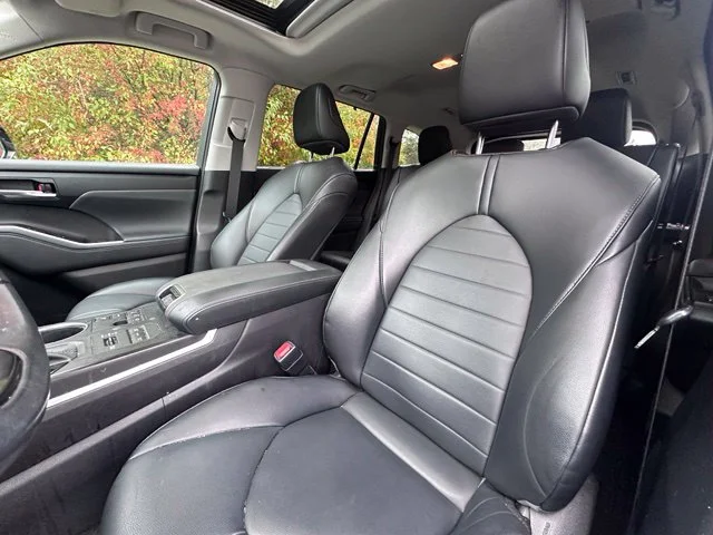 Used 2023 Blue Toyota XLE image 12