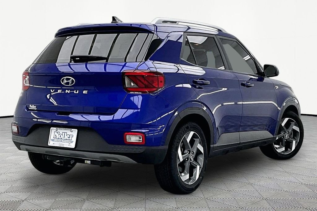 Certified 2022 Hyundai Venue SEL with VIN KMHRC8A3XNU136220 for sale in Kansas City