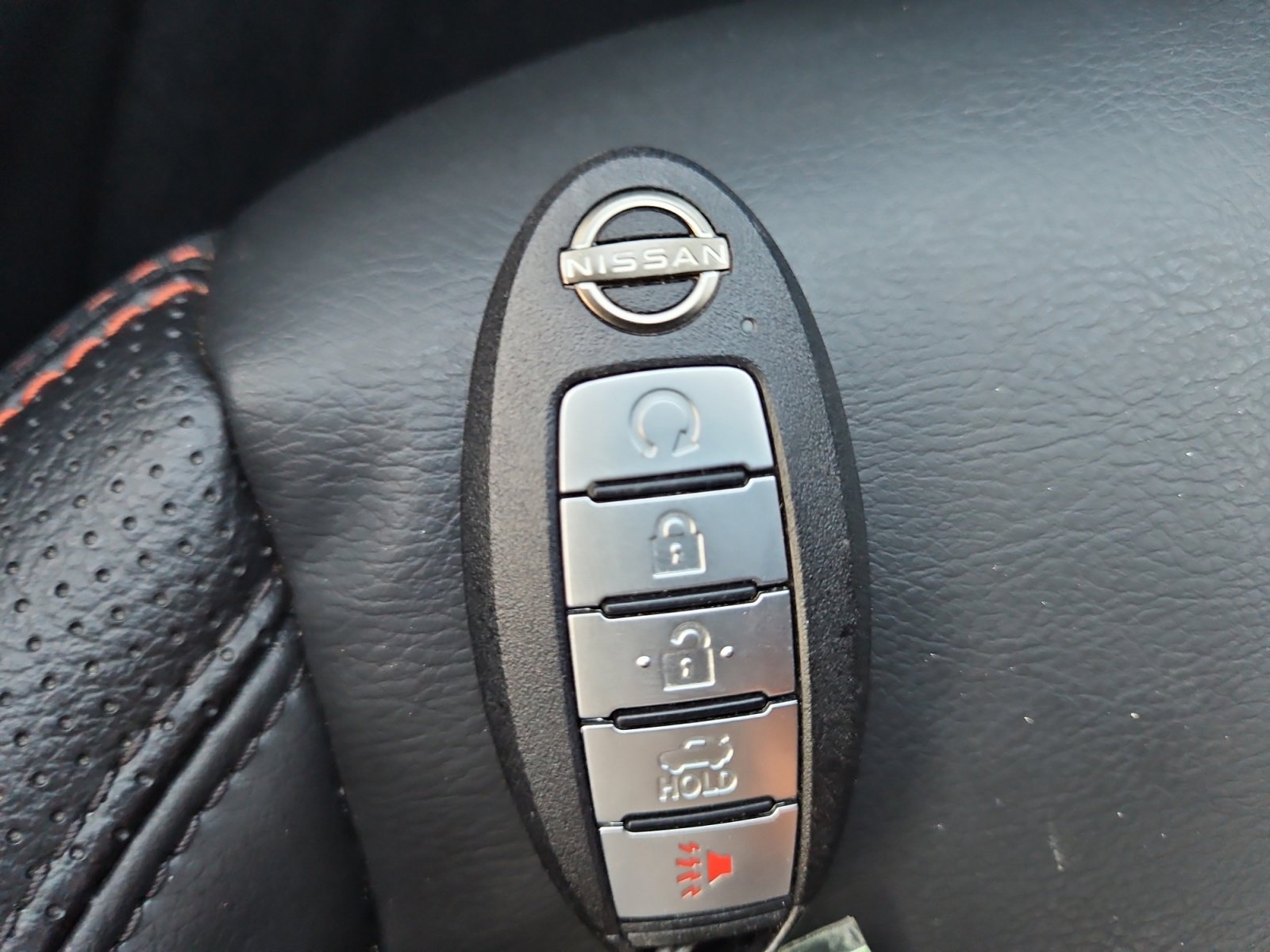 Used 2024 Glacier White Nissan 2.5 SR image 25