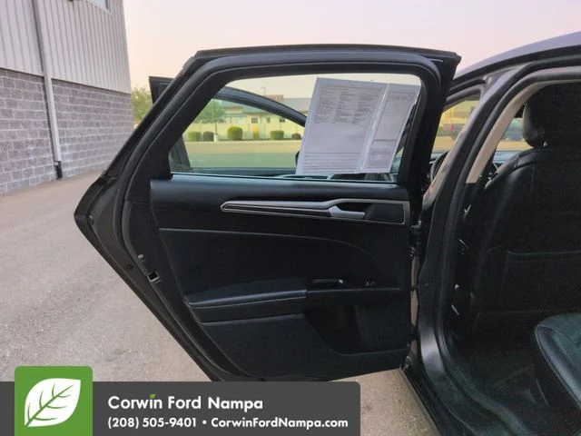 Used 2018 Magnetic Metallic Ford  image 24