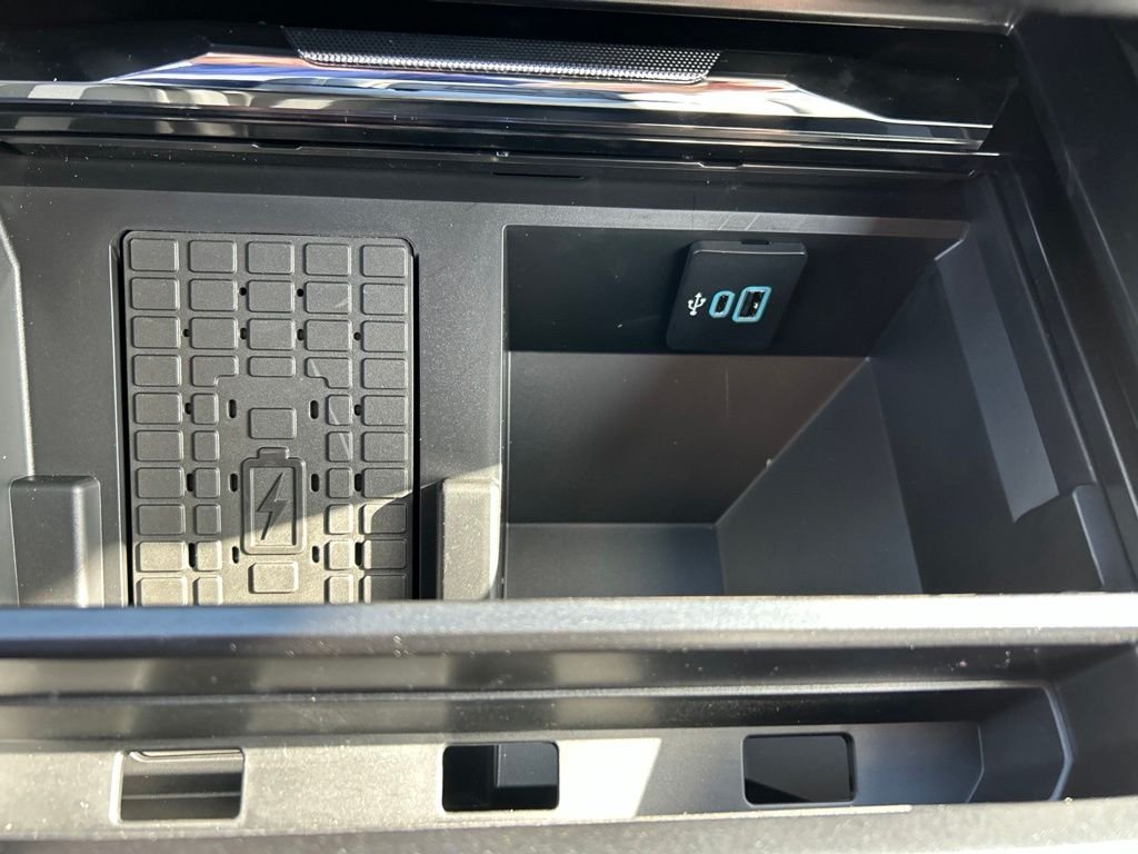 New 2026 Oxford White Ford Lariat image 31