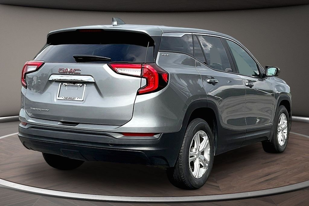 Used 2024 Silver GMC SLE image 6