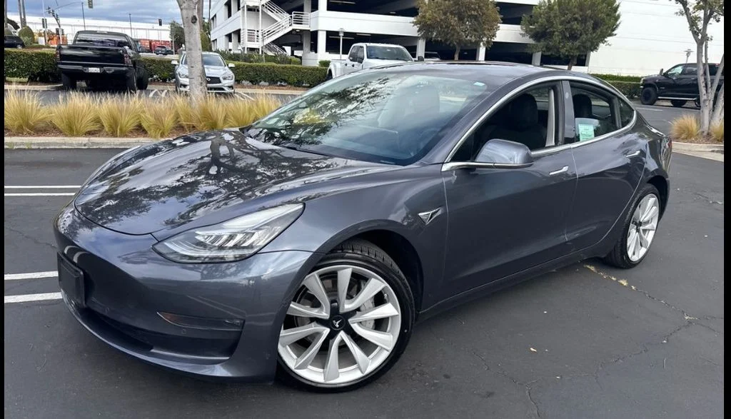 2020 Tesla Model 3 Long Range Dual Motor All-Wheel Drive's photo