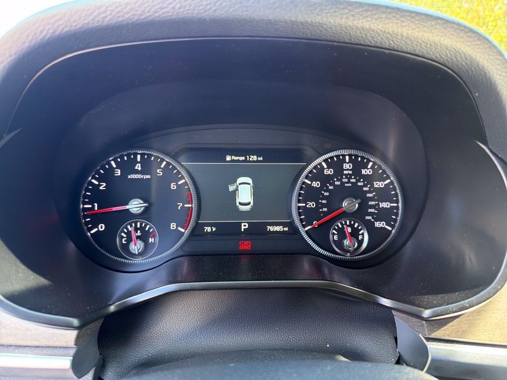 Used 2021 Silver Kia SX image 19