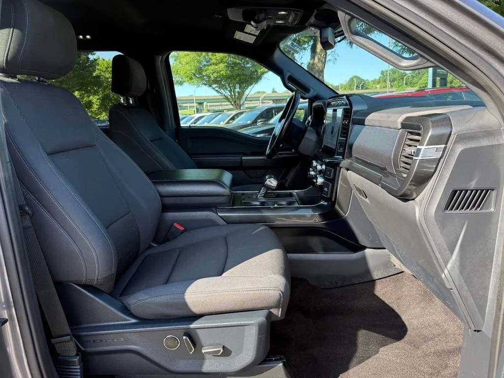 Used 2021 Gray Ford XLT image 29