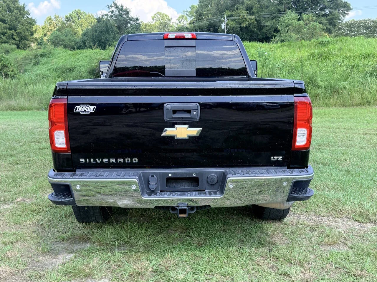Used 2017 Black Chevrolet LTZ 4x4 4dr Crew Cab 6.5 ft. SB image 4
