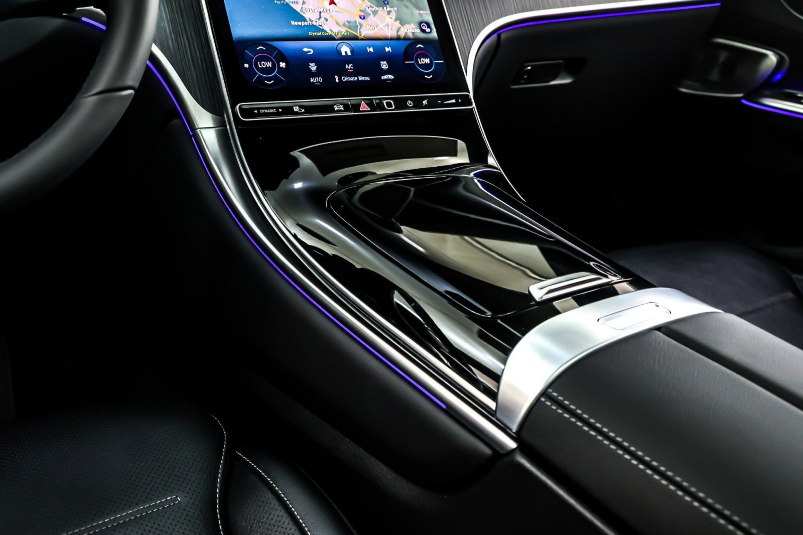 New 2026 Polar White Mercedes-Benz GLC 300 SUV image 6