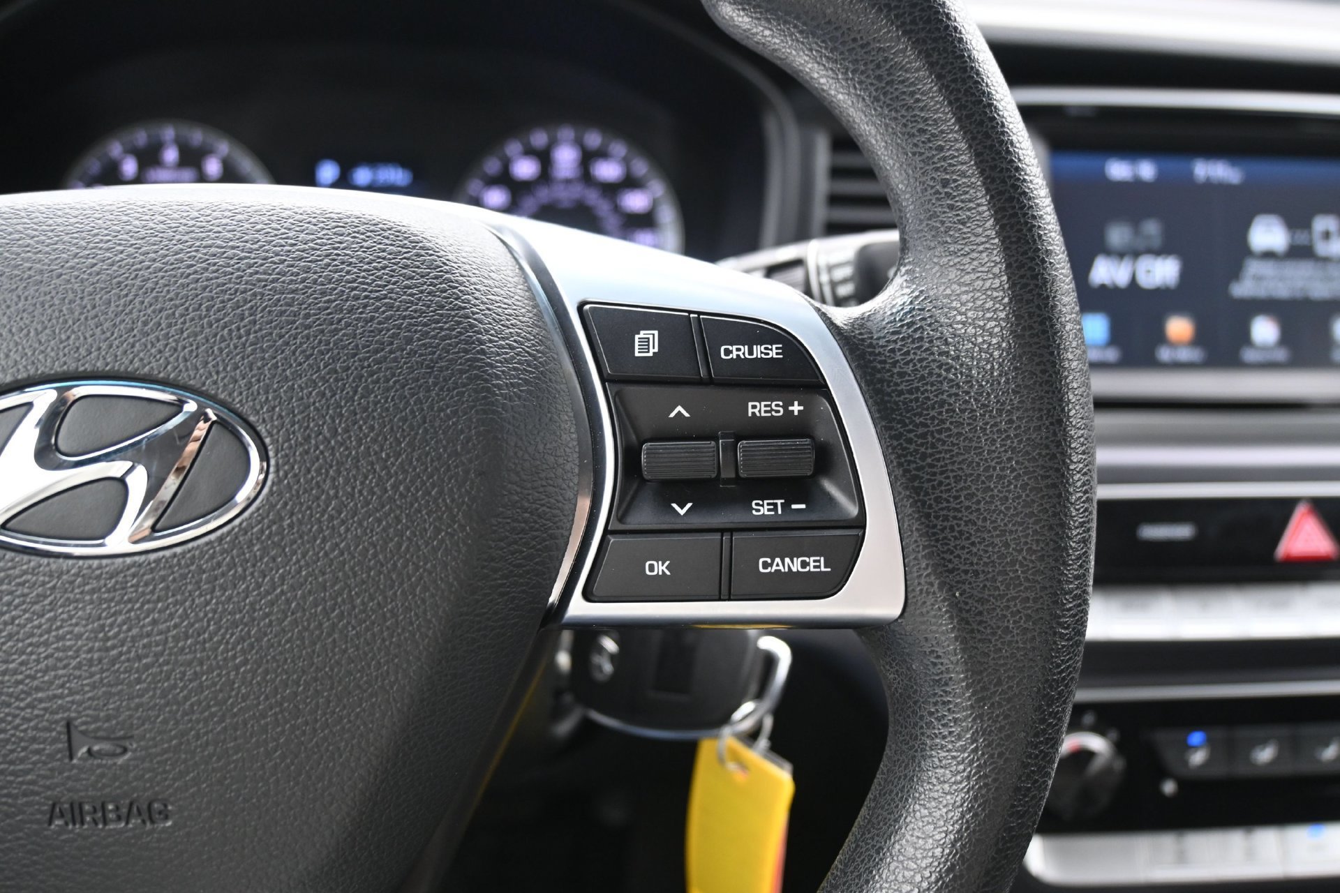 Used 2019 Phantom Black Hyundai SE 2.4L image 20
