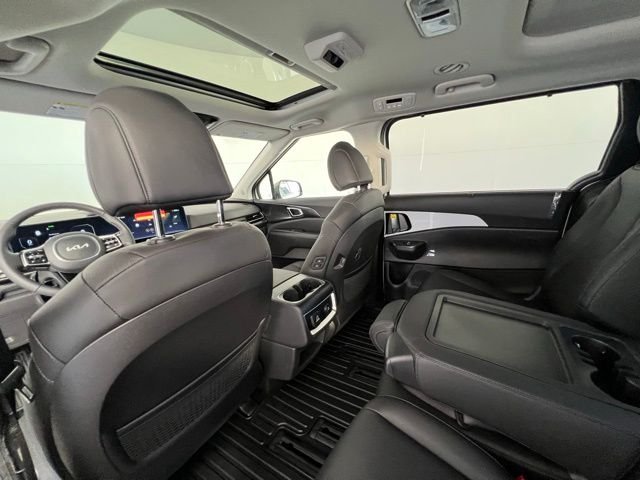 New 2026 White Kia SX image 16