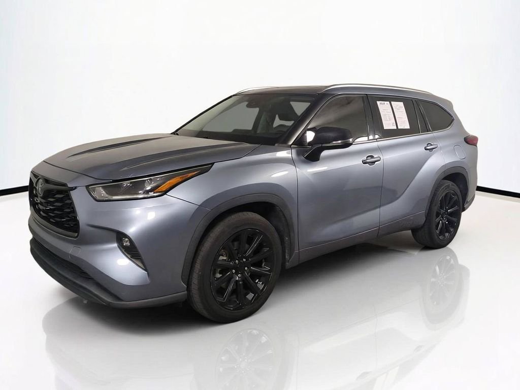 2021 Toyota Highlander XLE - Photo 9
