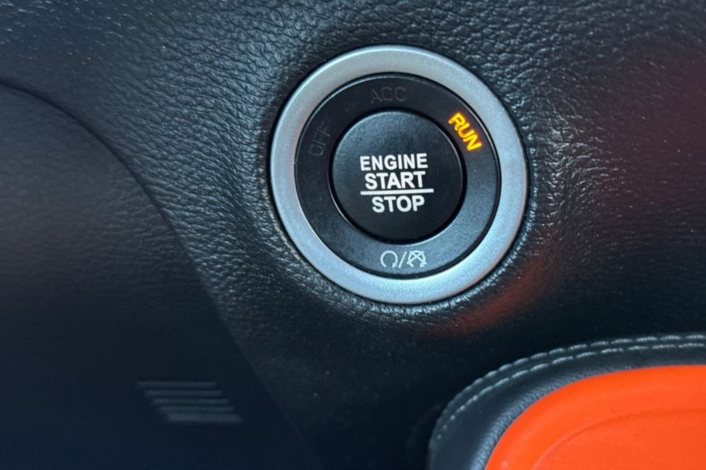 Used 2019 Go Mango! Dodge R/T image 25