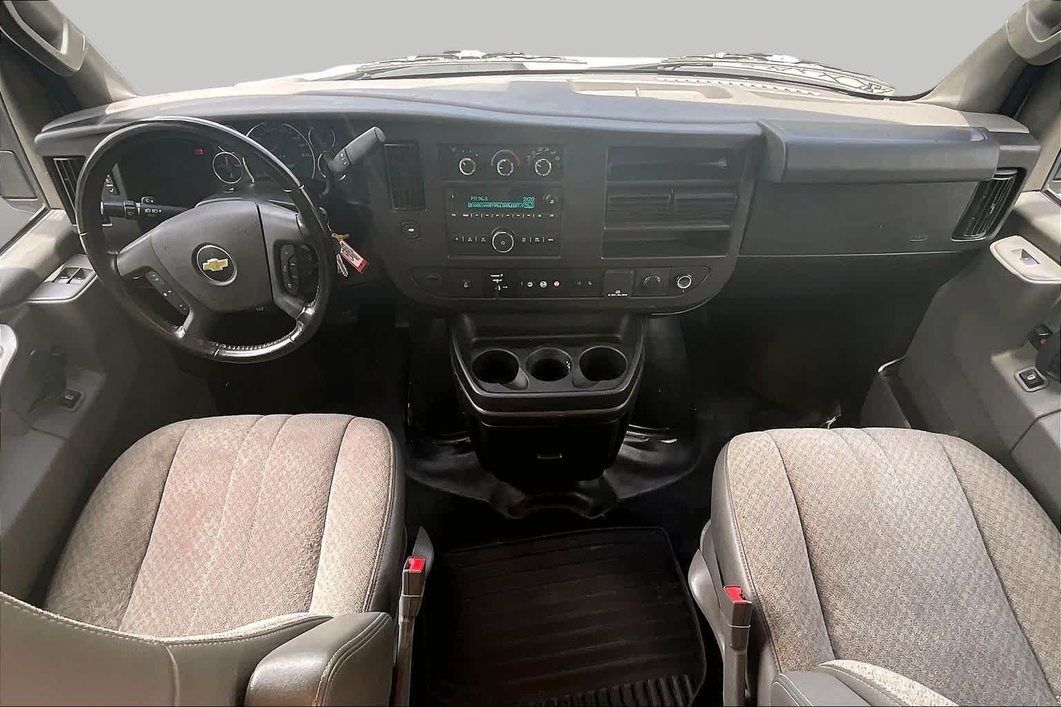 Used 2021 Summit White Chevrolet  image 13