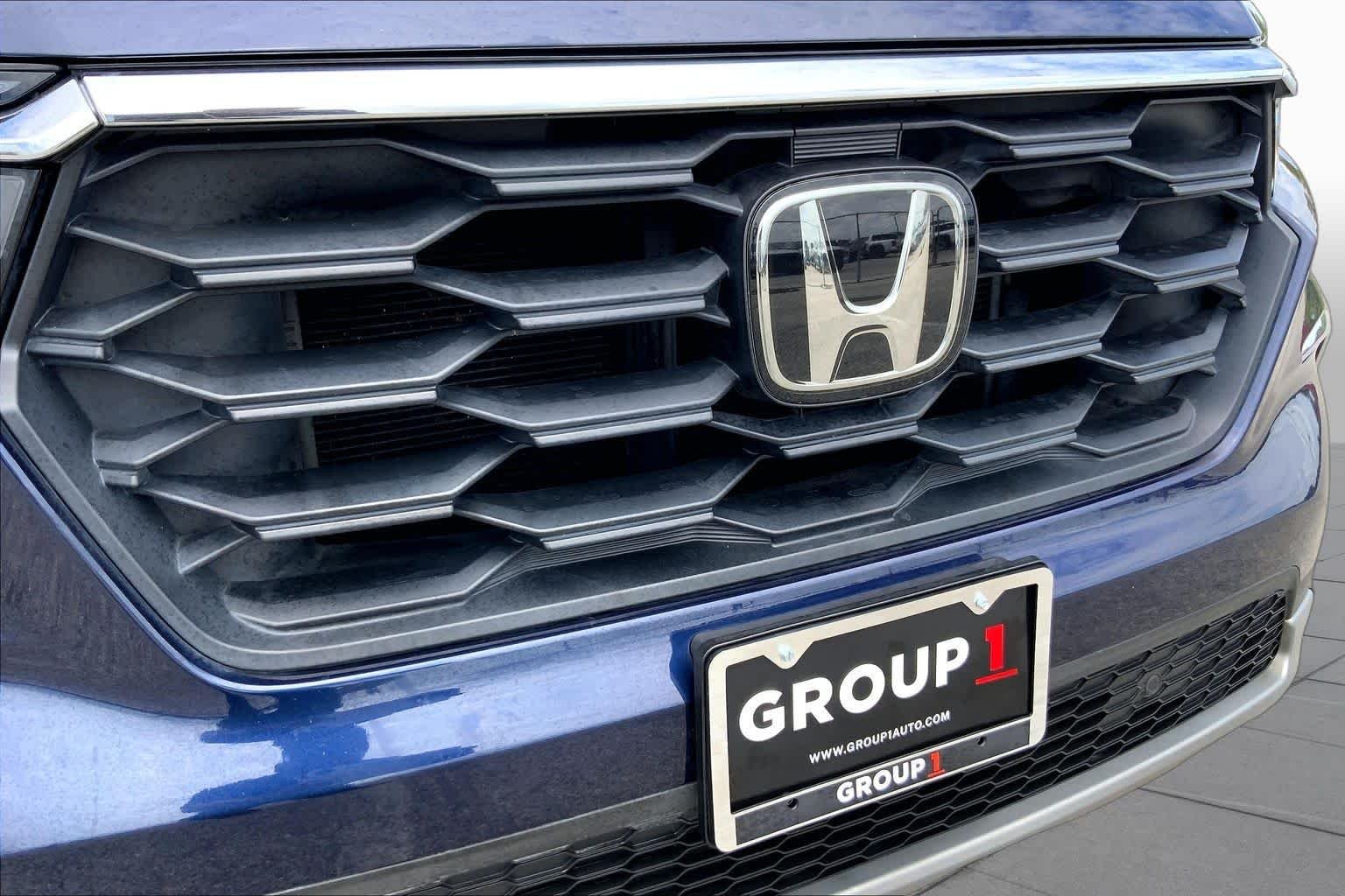 Used 2024 Obsidian Blue Pearl Honda EX-L 8 Passenger image 29