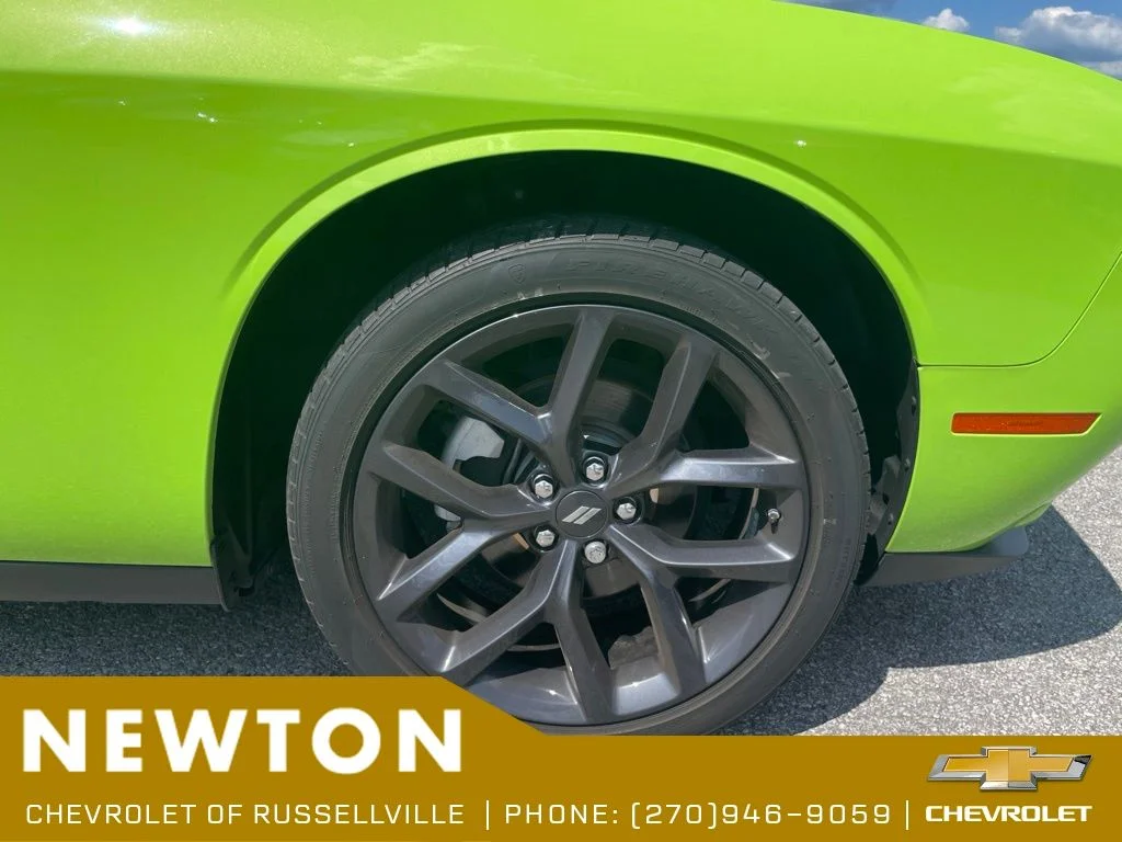 Used 2023 Sublime Metallic Dodge SXT image 32