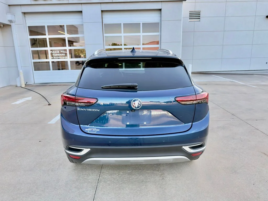 Used 2023 Blue Buick Essence image 5