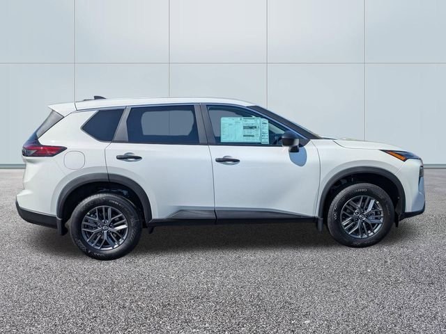 New 2026 Glacier White Nissan S image 4