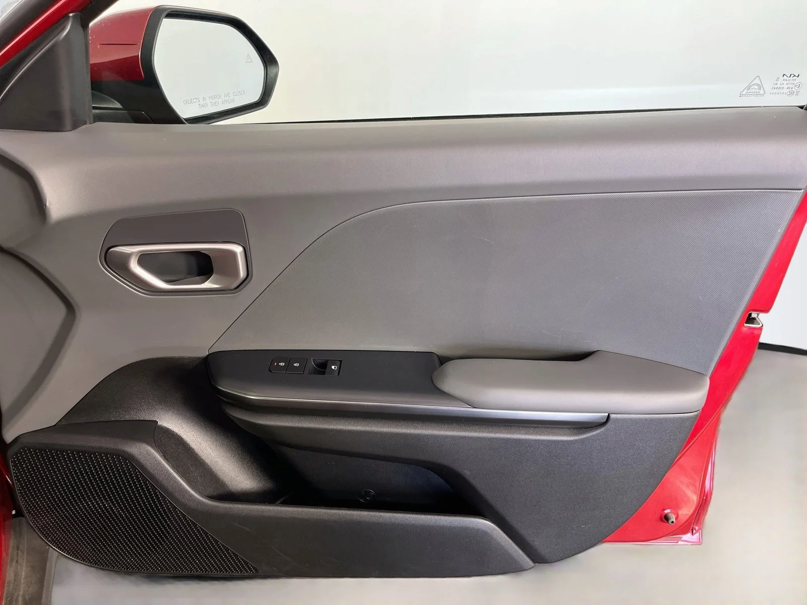 Used 2025 Red Kia LXS image 28