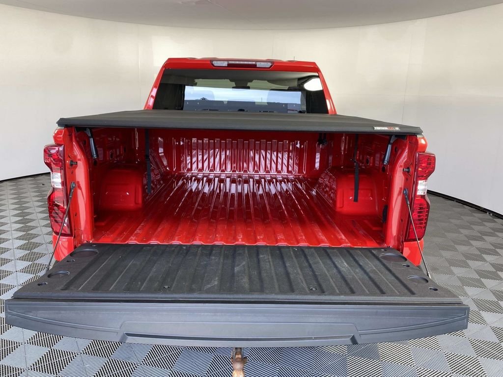 Used 2022 Red Chevrolet LT image 8