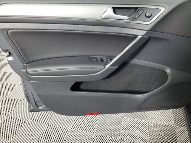Used 2017 Gray Volkswagen Wolfsburg image 16