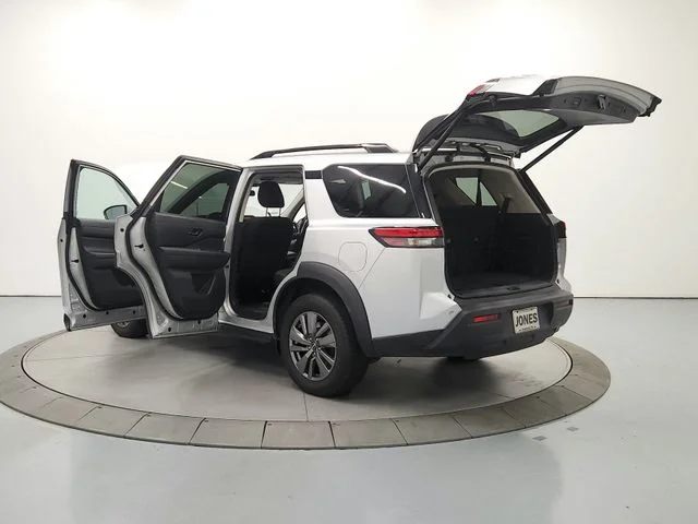 Used 2025 Silver Nissan SV image 13