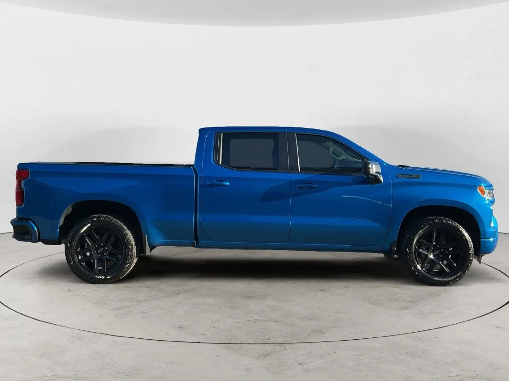 Used 2022 GLACIER BLUE METALLIC Chevrolet RST image 7