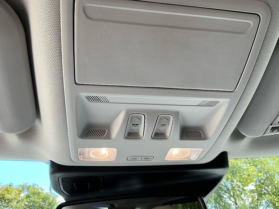 Used 2023 Silver Metallic Ford Outer Banks image 19