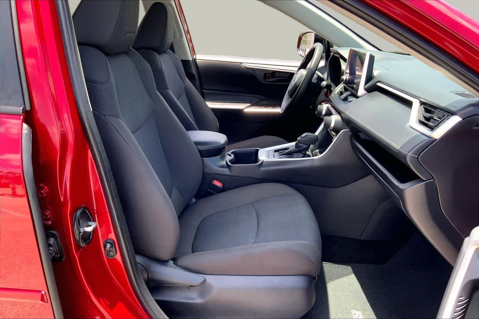 Used 2025 Ruby Flare Pearl Toyota LE image 9