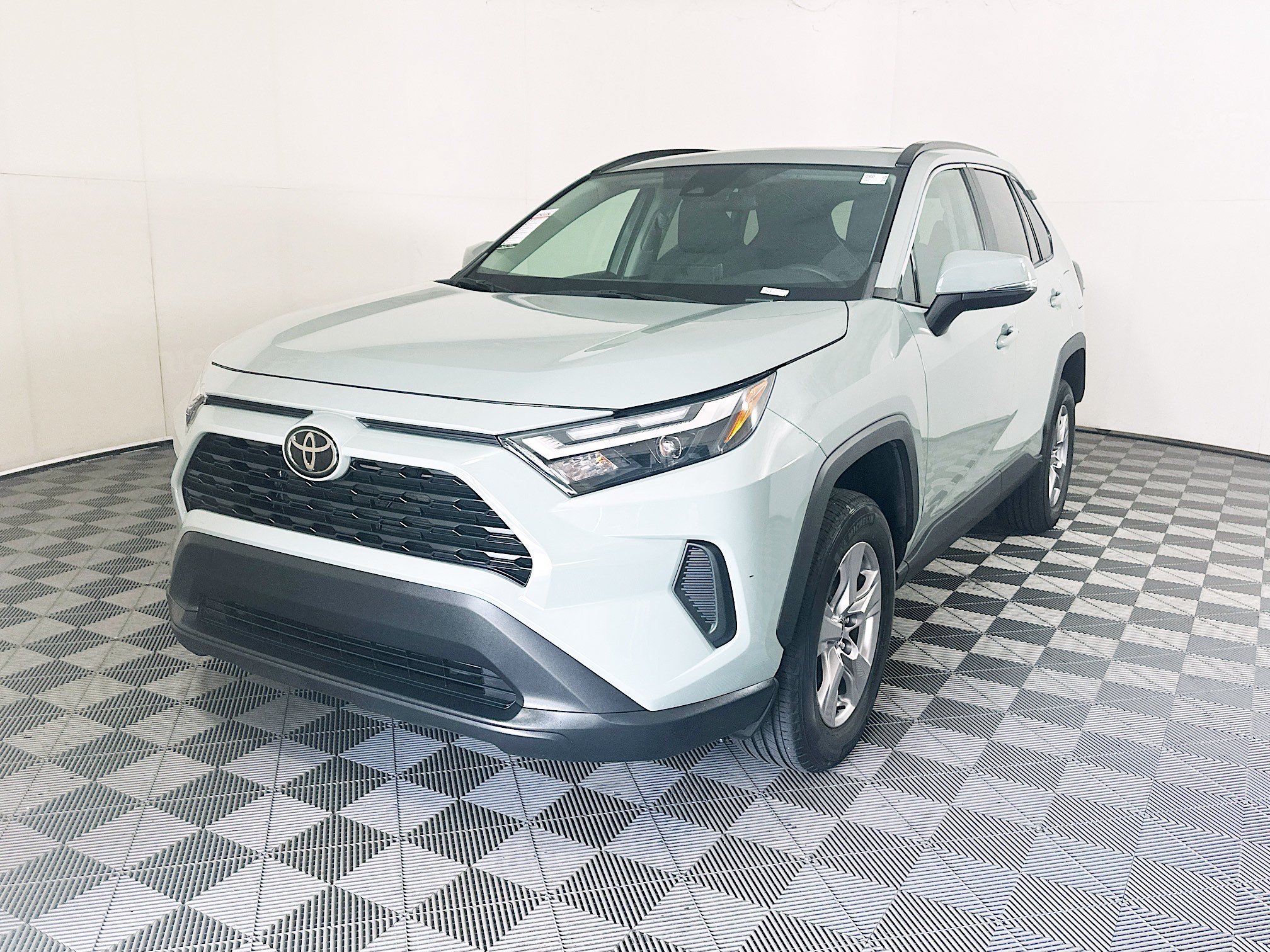 Used 2023 Lunar Toyota XLE image 7
