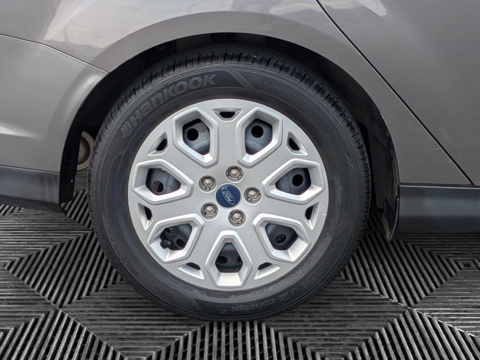 Used 2012 Sterling Gray Metallic Ford SE image 9