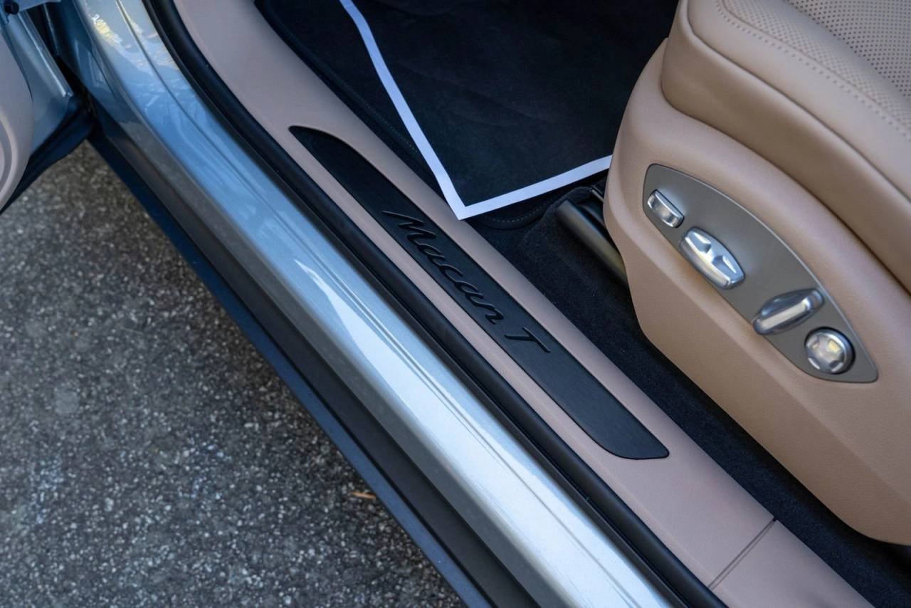 Used 2026  Porsche  image 23