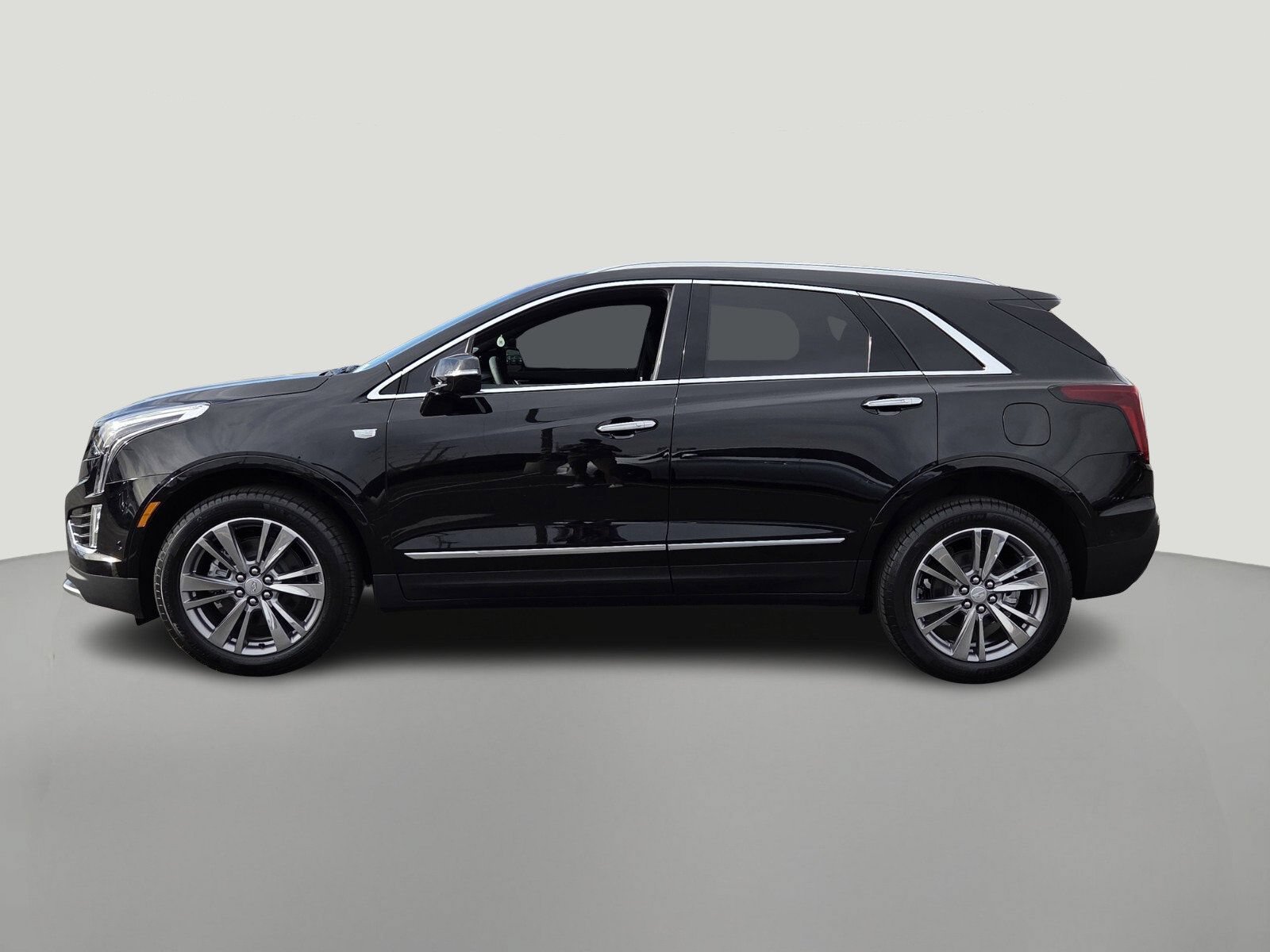 2026 Cadillac XT5 Premium Luxury - Photo 2