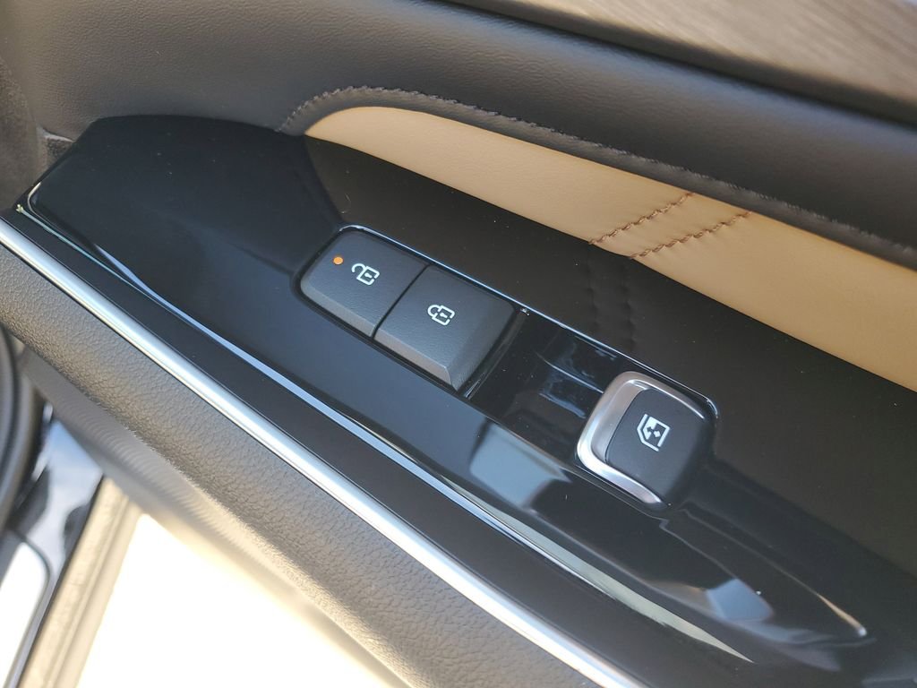 New 2026 Ebony Black Kia X-Pro SX Prestige image 11