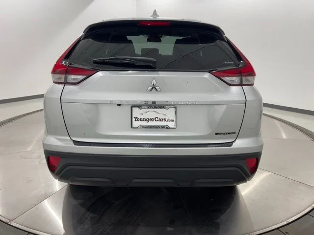 New 2026 Silver Mitsubishi LE image 4