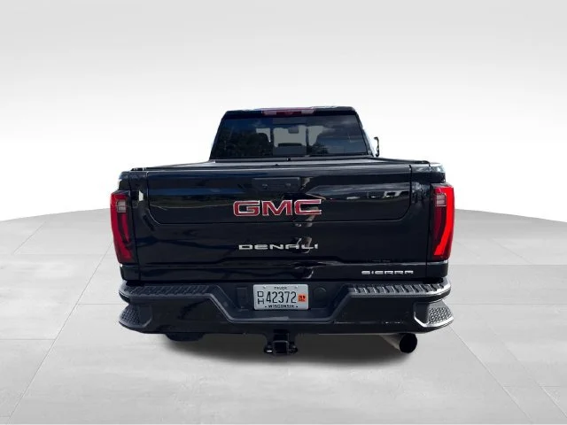 Used 2025 Onyx Black GMC Denali image 4