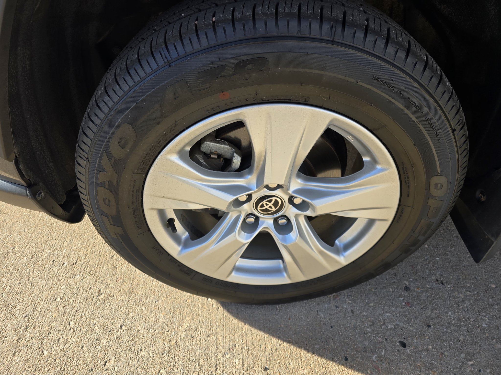 Used 2021 Magnetic Gray Metallic Toyota XLE image 9