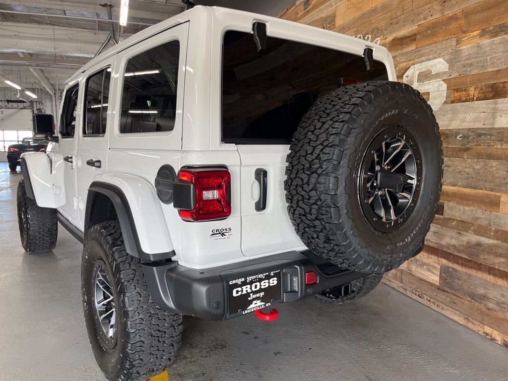 New 2026 Bright White Clear-Coat Exterior Paint Jeep Rubicon X image 22