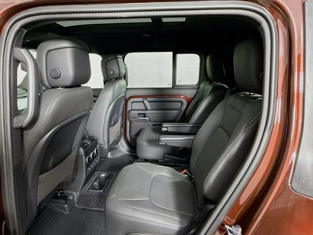 Certified Used 2025 Sedona Red Land Rover X-Dynamic SE image 19