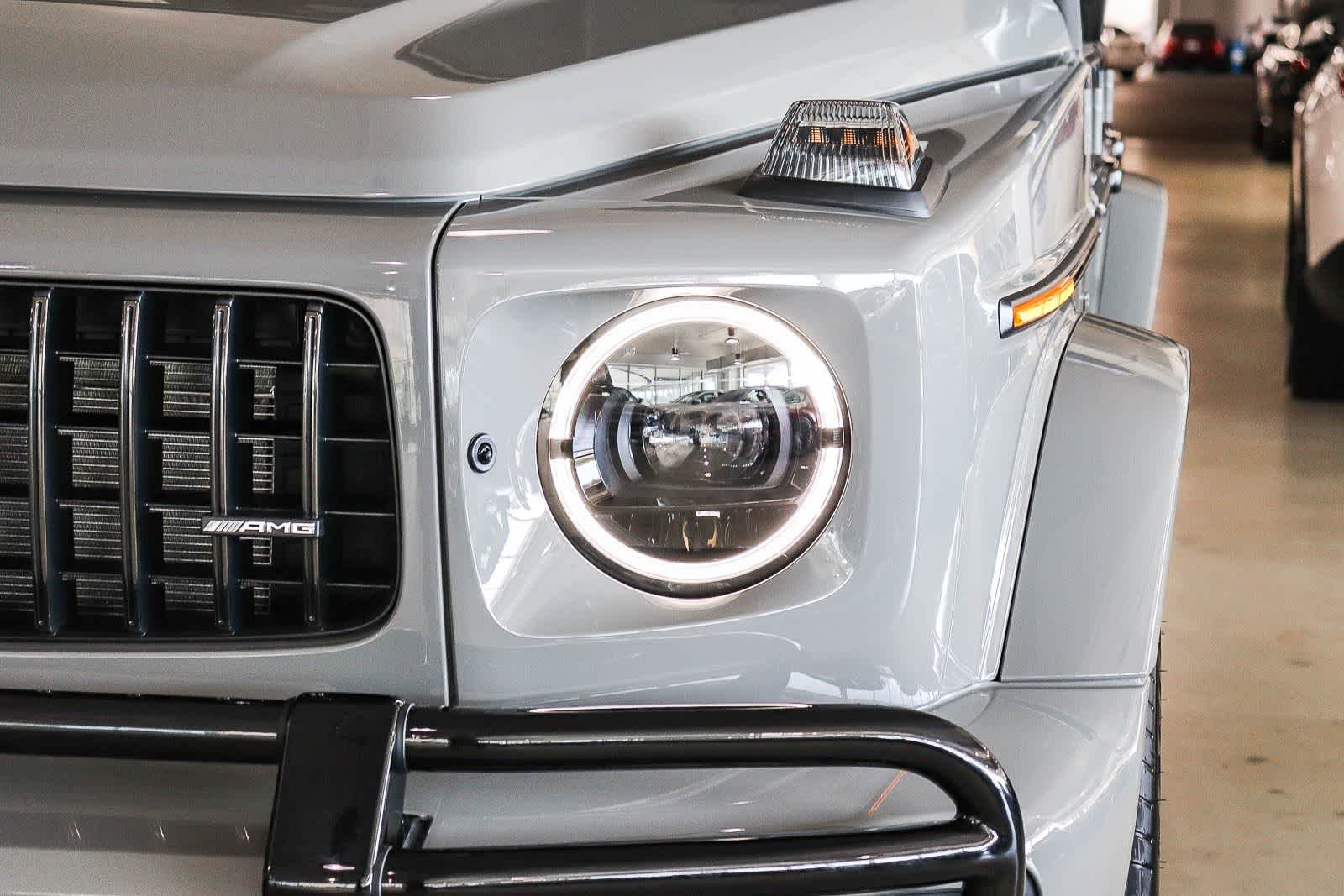 New 2027 MANUFAKTUR Arabian Grey Non- Metallic Mercedes-Benz AMG® G 63 image 7