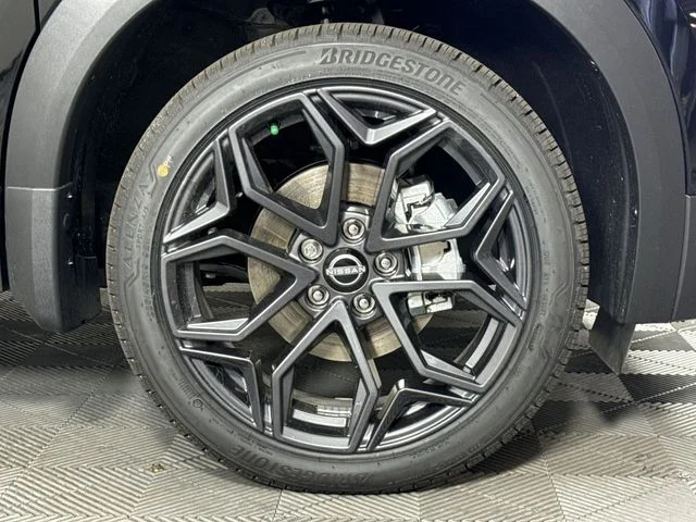 New 2026 Super Black Nissan SR image 10