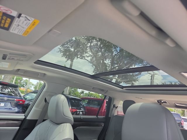 Used 2023 Blue Toyota Platinum image 22