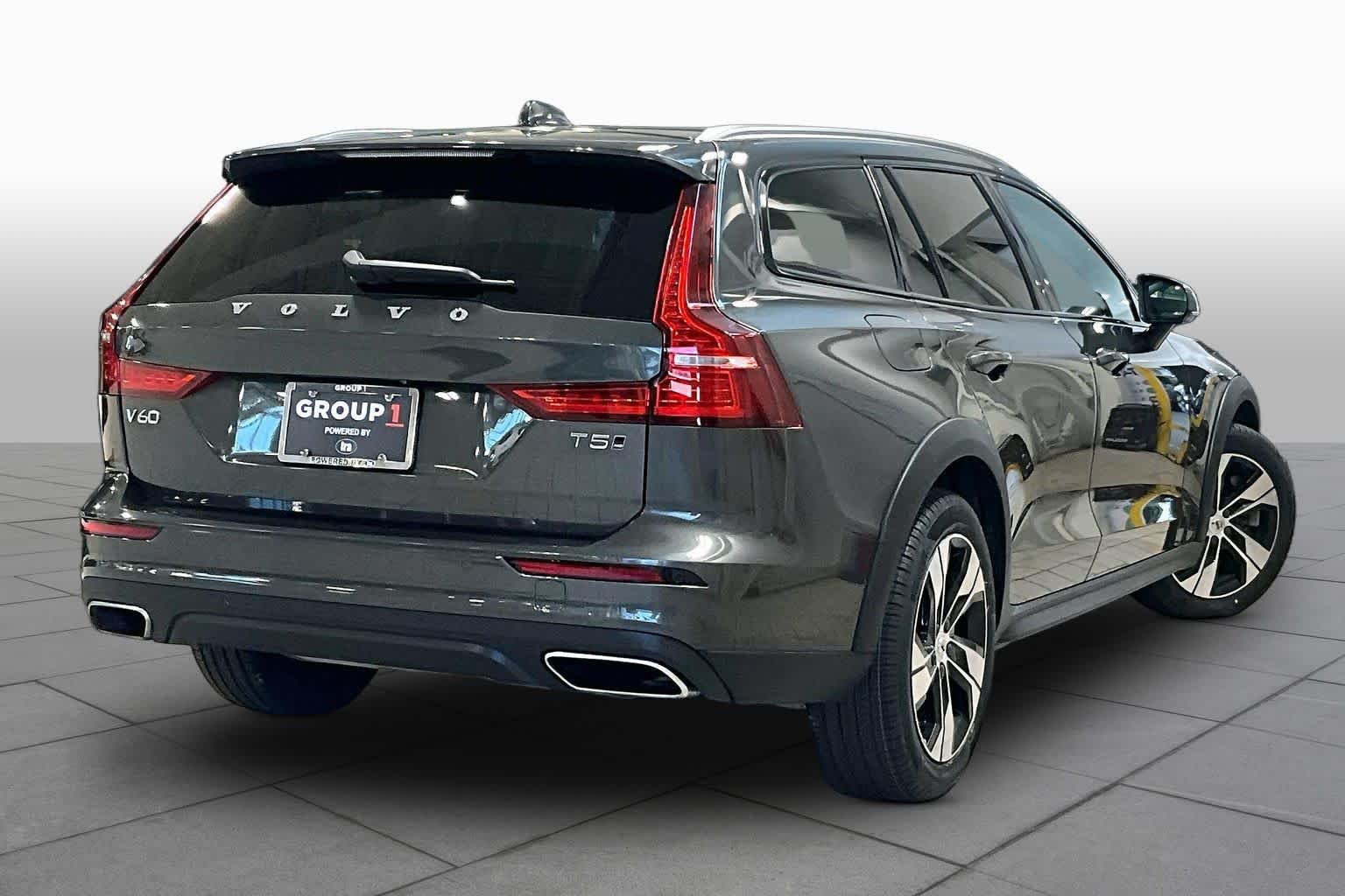 Used 2020 Pine Grey Metallic Volvo  image 13