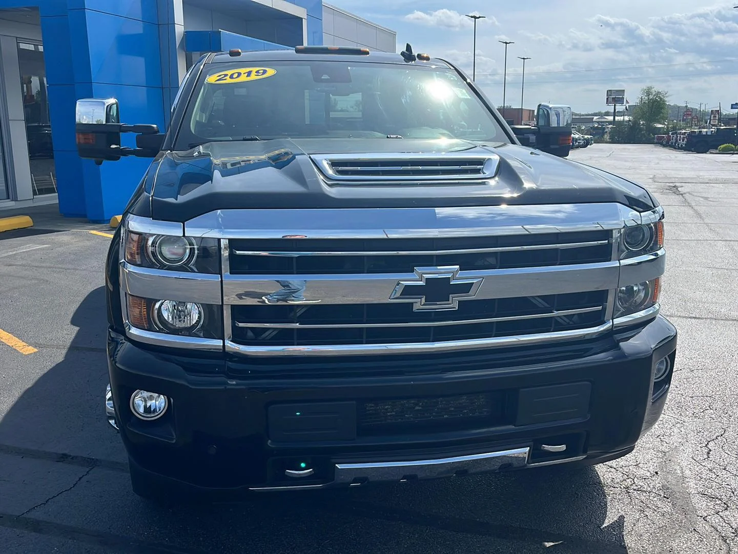Used 2019 BLACK Chevrolet High Country image 8