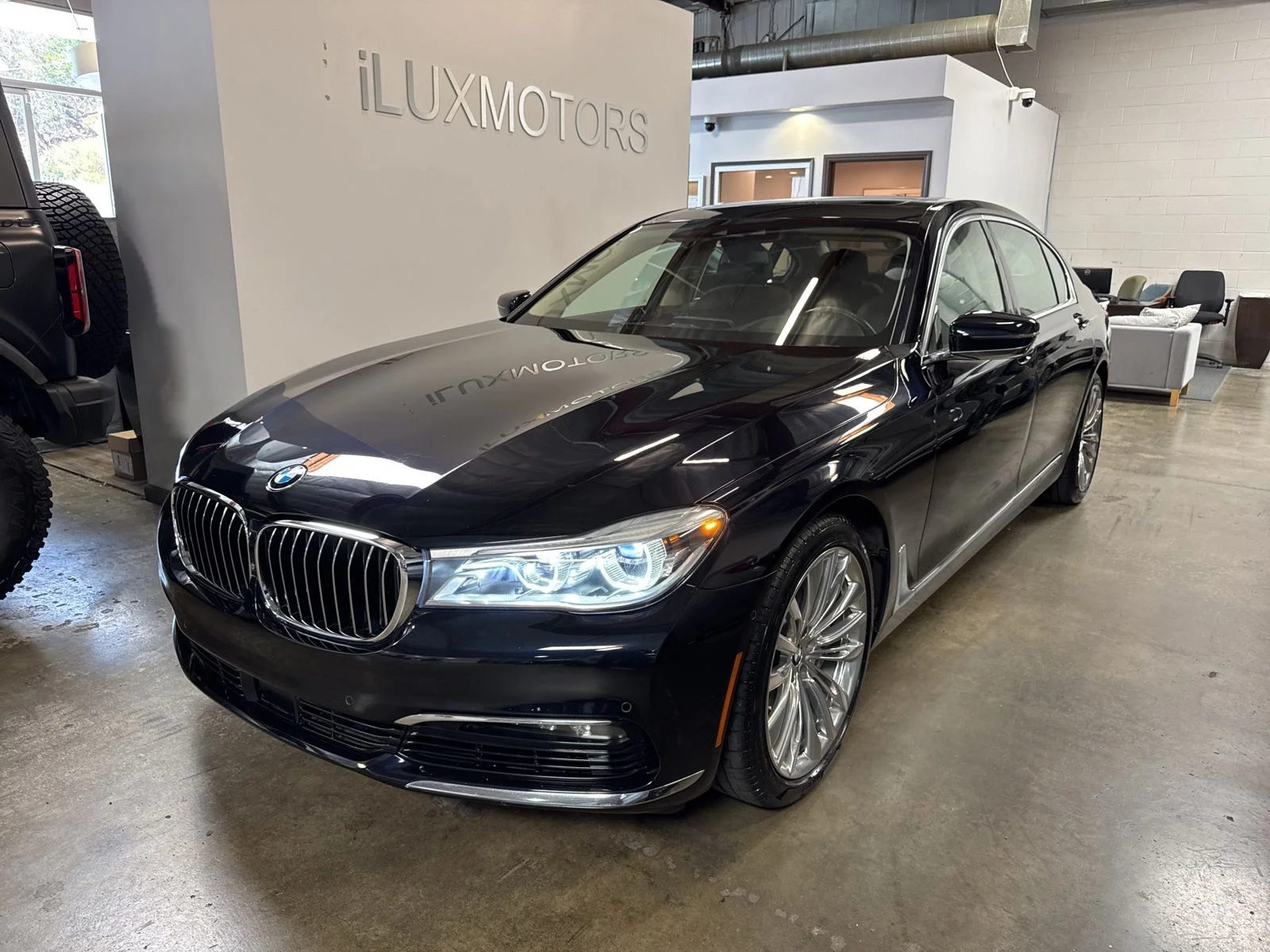 2018 BMW 7 Series 750i's photo
