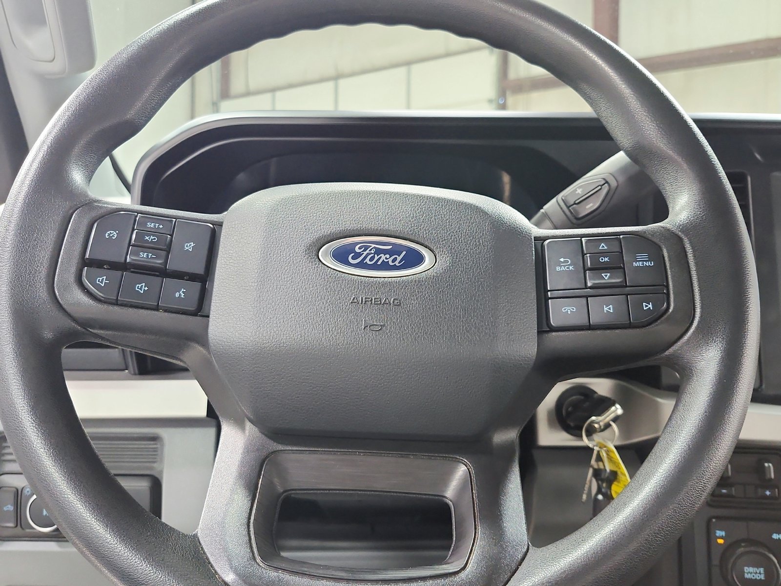 Used 2023 Oxford White Ford XL image 21