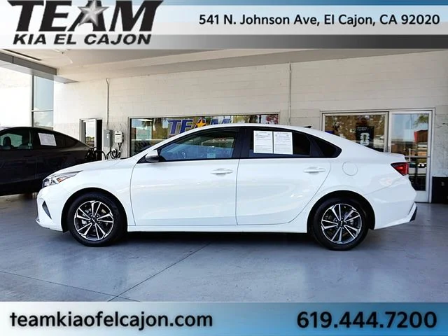 Used 2024 White Kia LXS image 6