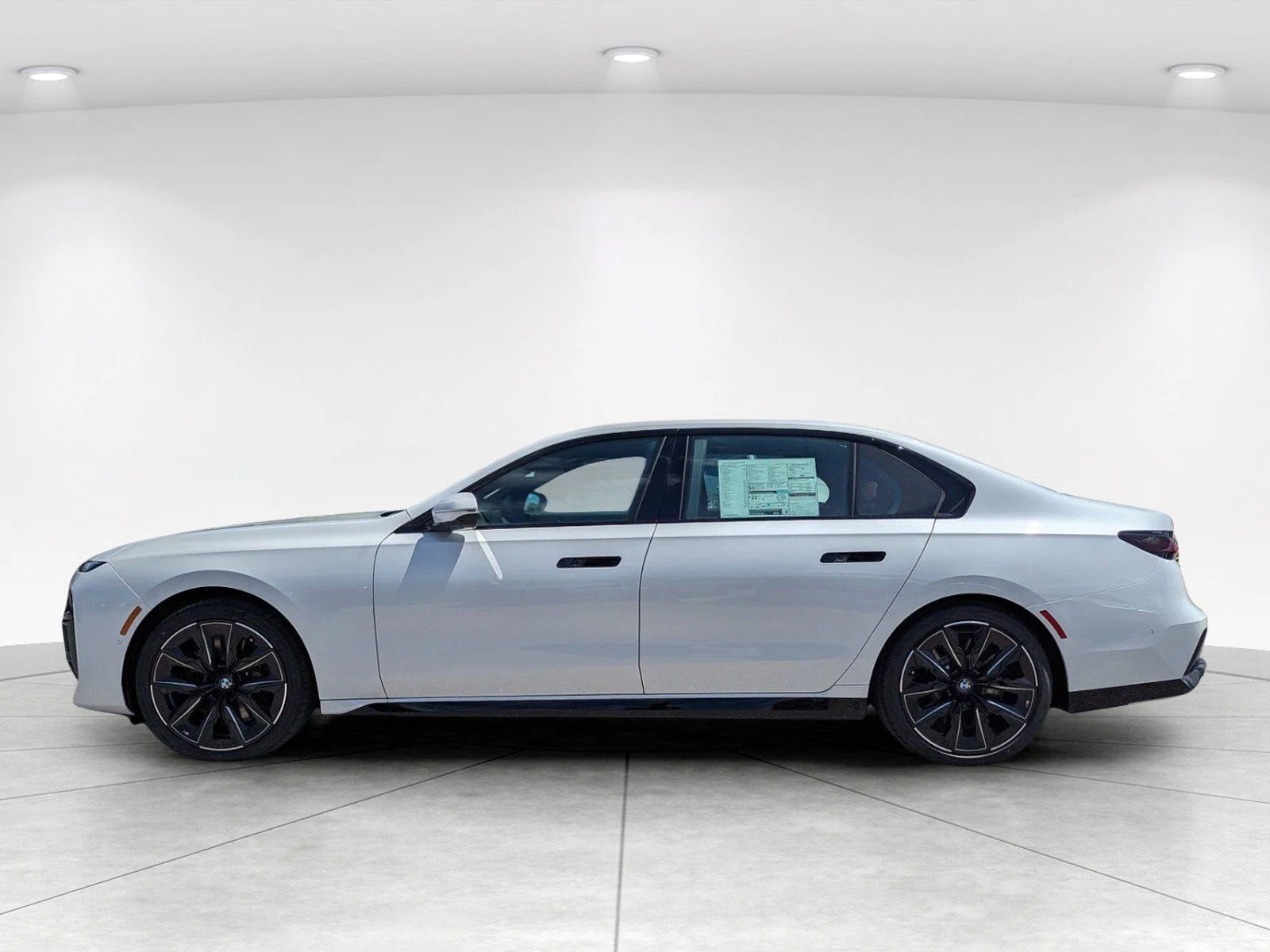 New 2026 Mineral White Metallic BMW 760i xDrive image 6